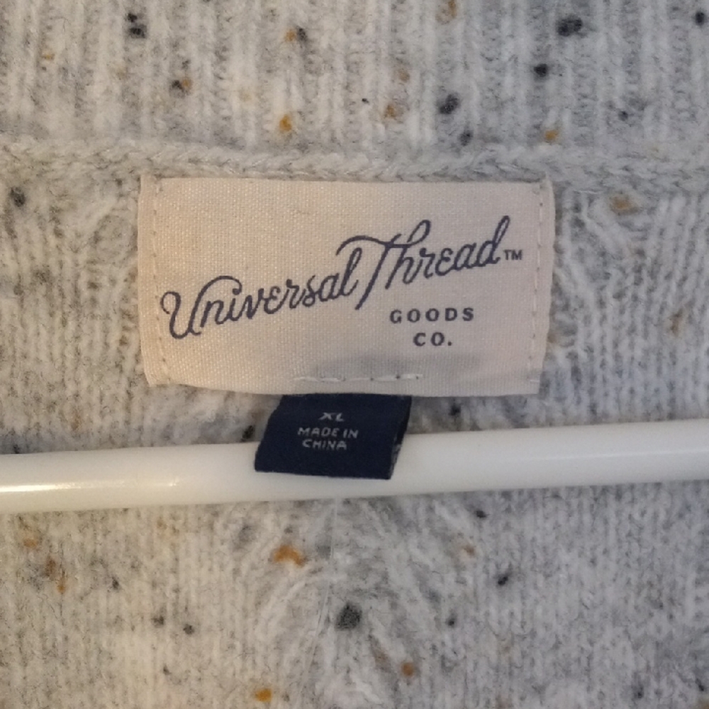 Universal Thread Speckled Gray V-Neck Sweater - Picture 2 of 8